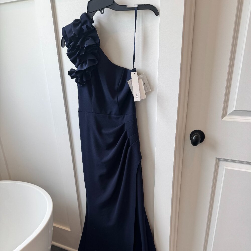 Bloomingdale's Aqua Formal Navy one shoulder gown - New with tags!